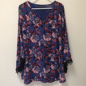 Astr the label blue floral print dress with lace sleeves